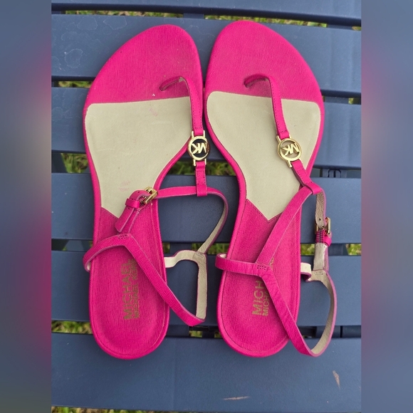 Michael Kors Nora Wedge Sandals Sz 10M Shoes Raspberry Pink Thong Logo Leather - Picture 10 of 15